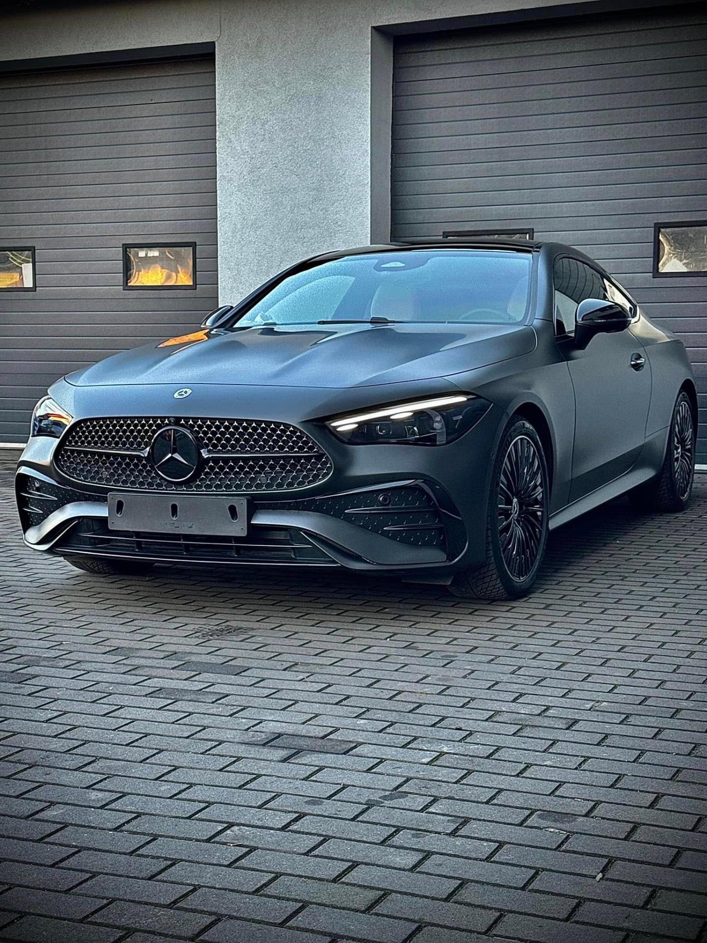 Mercedes CLE — matowa folia ochronna, ujęcie z przodu pod kątem